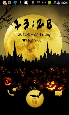 Screenshot of the application Halloween Moon Night GO Locker - #1