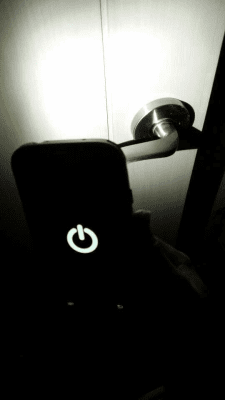 Screenshot of the application Simple Flashlight - #3