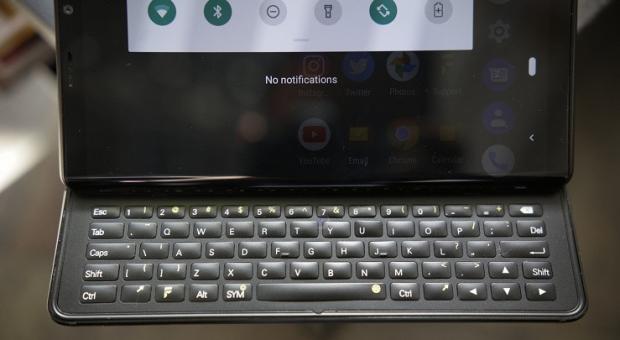 F(x)tec showed a smartphone with a 64-key QWERTY keyboard