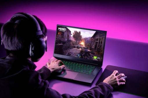 Blade 15 Base - affordable gaming notebook from Razer